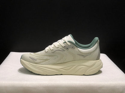 HOKA Arahi 8 Running Shoes in Cream and Sage