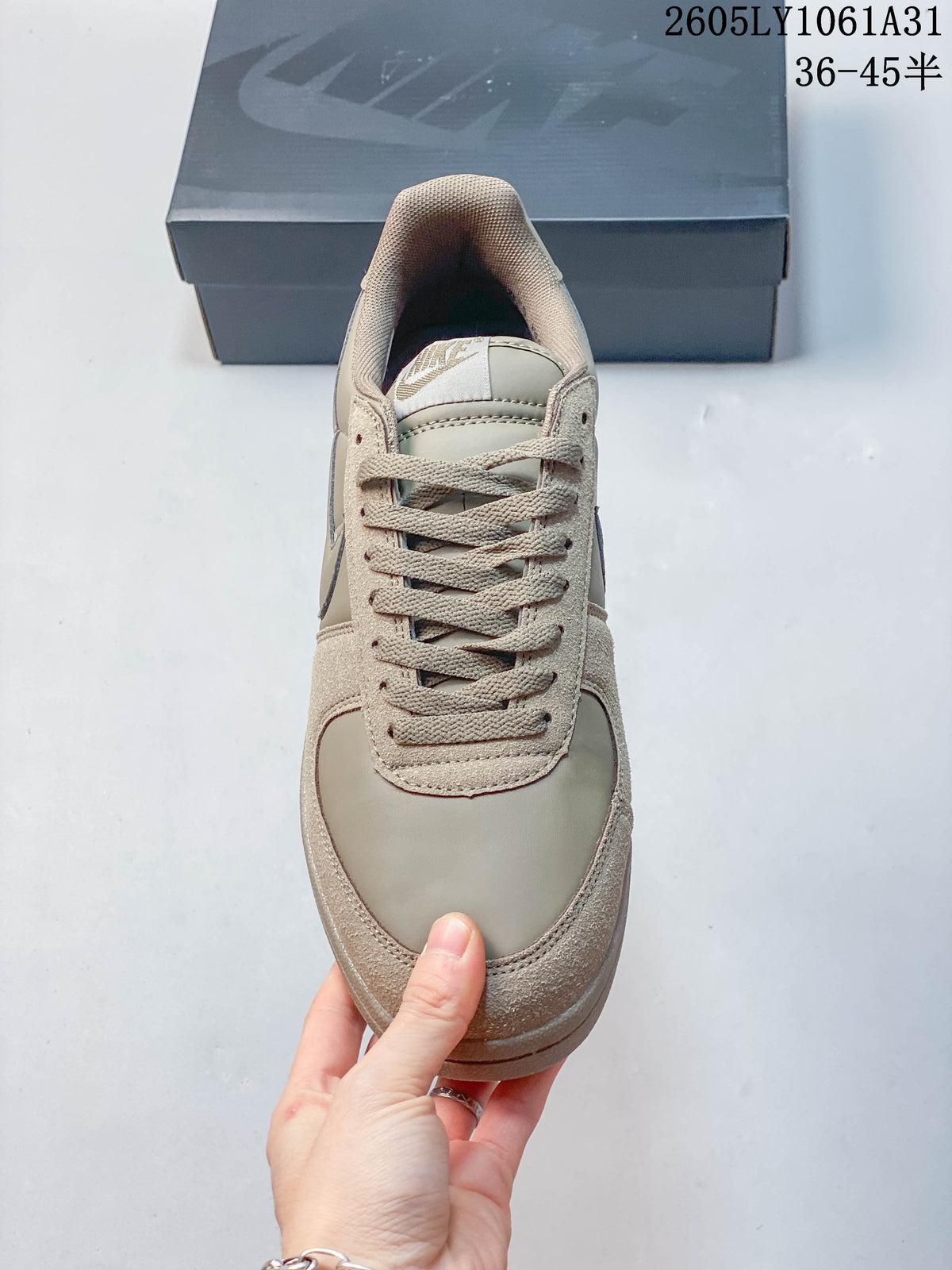 Nike Field General 82 SP Sneakers in Taupe