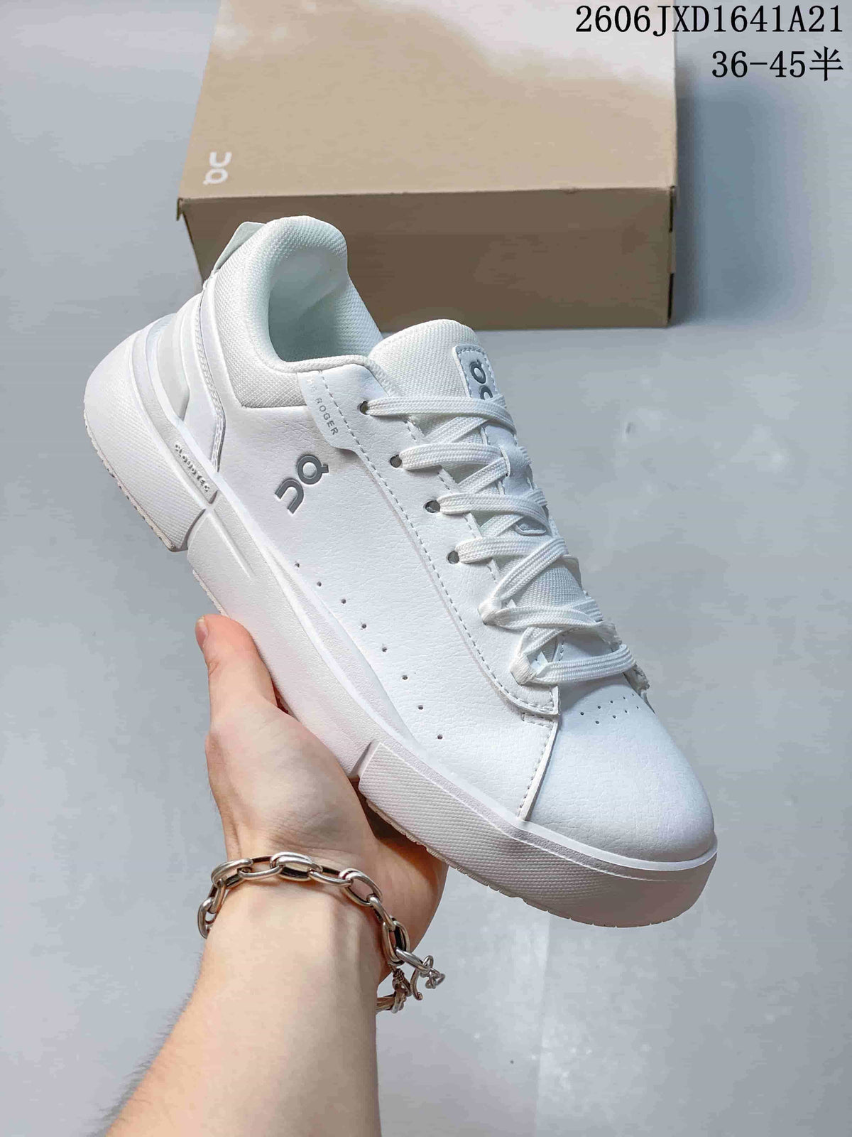 On The Roger White Low-Top Sneakers