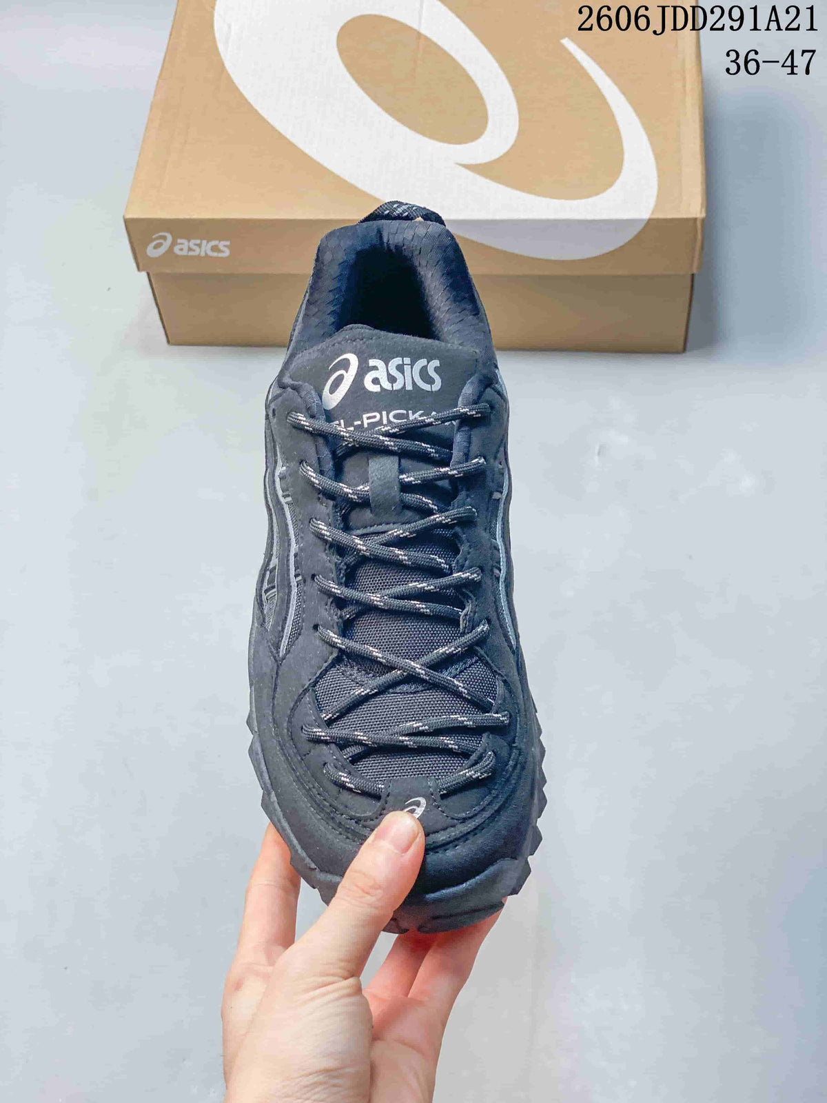 ASICS Gel-Pickax Trail Sneakers in Charcoal