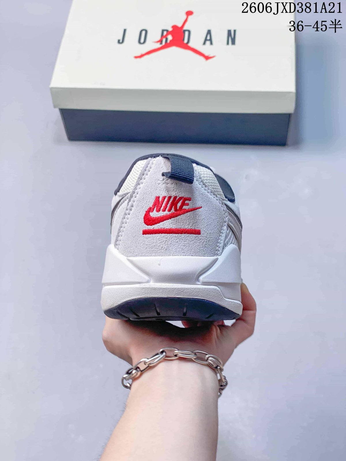 Jordan CMFT Era Sneakers in Gray and White - 06JXD381A21
