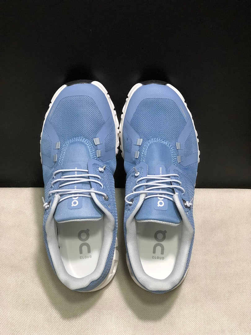 On Cloud 6 Sneakers in Light Blue