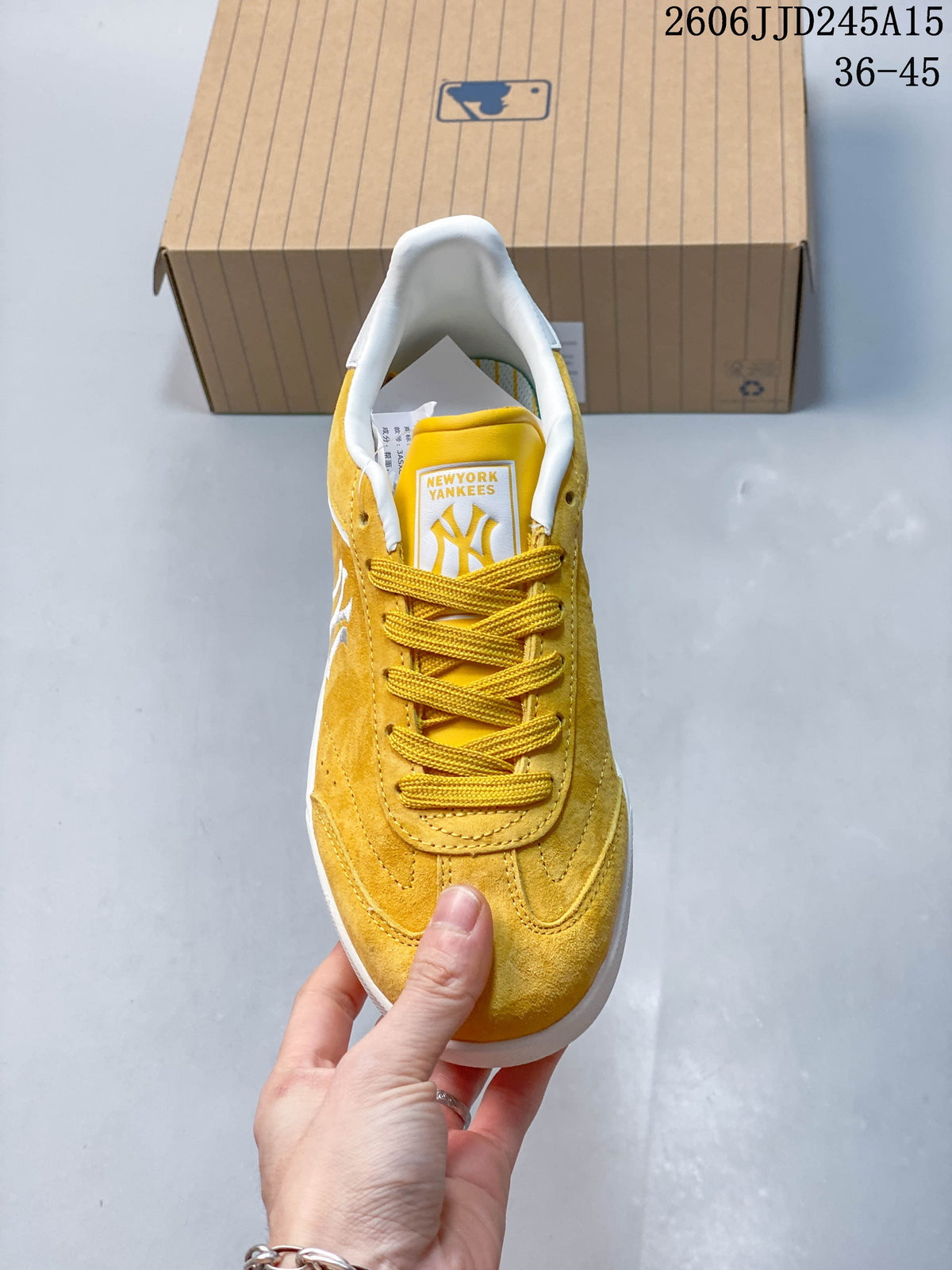 MLB New York Yankees Low-Top Sneakers in Yellow
