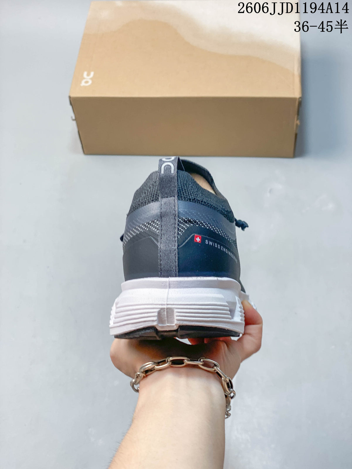 On Cloud 6 Versa Men's Running Shoes in Charcoal