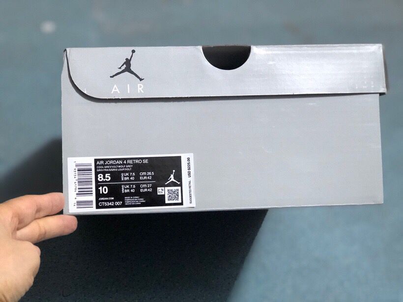 Shoebox label showing Air Jordan 4 Retro SE, style code CT5342-007, and a photographed EU 42 sample size.