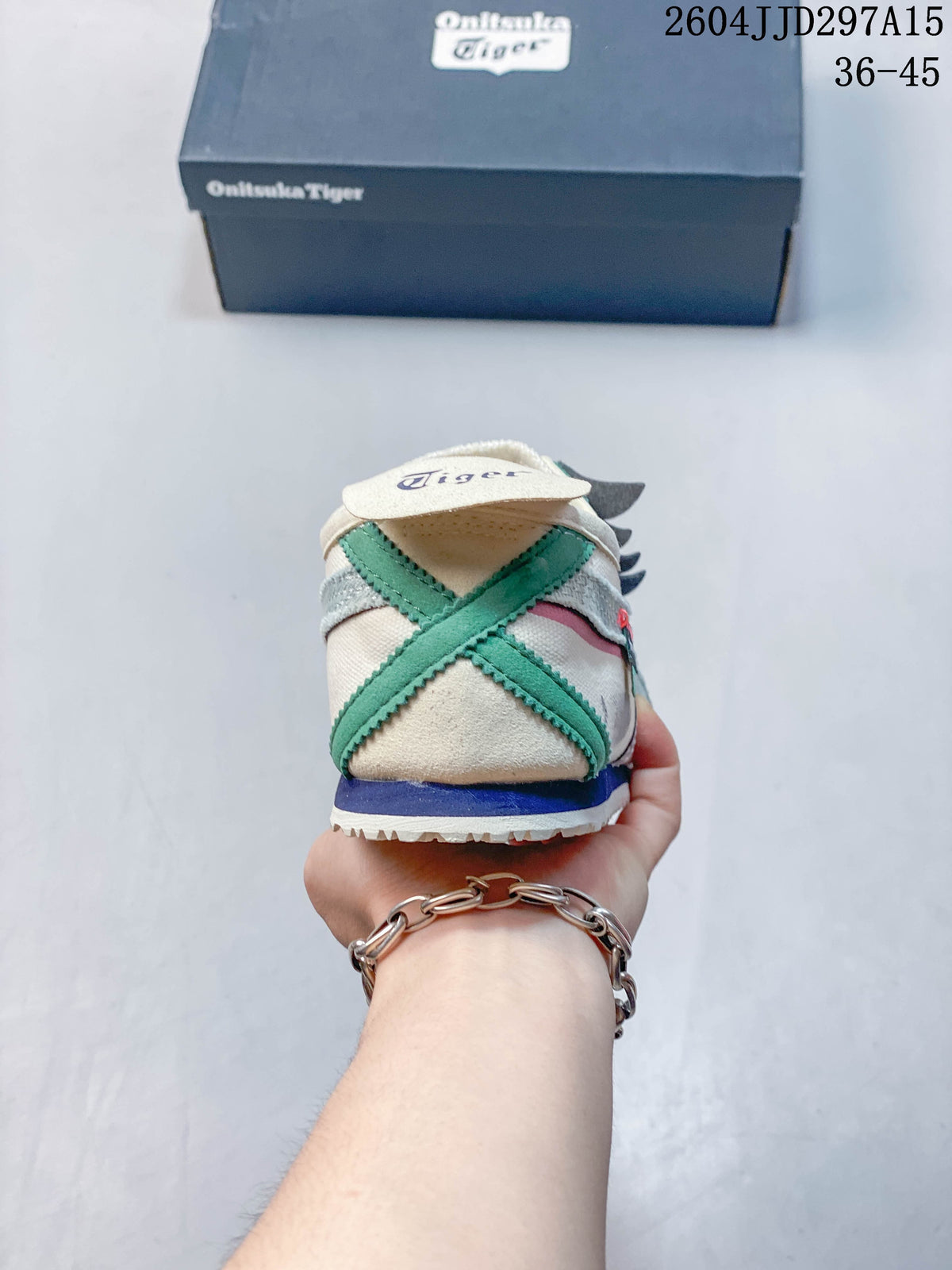 Onitsuka Tiger Mexico 66 Slip-On Low-Top Sneakers