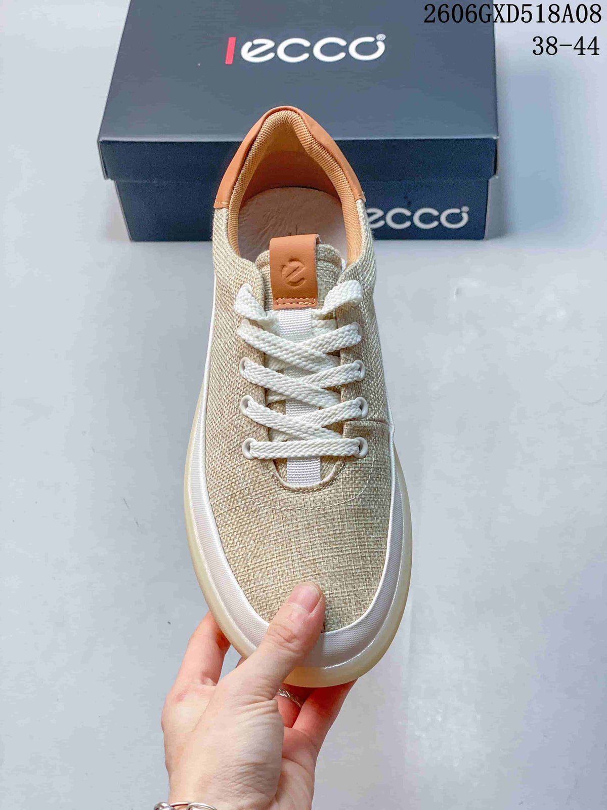 ECCO Beige Lace-Up Casual Sneakers 2606GXD518A08
