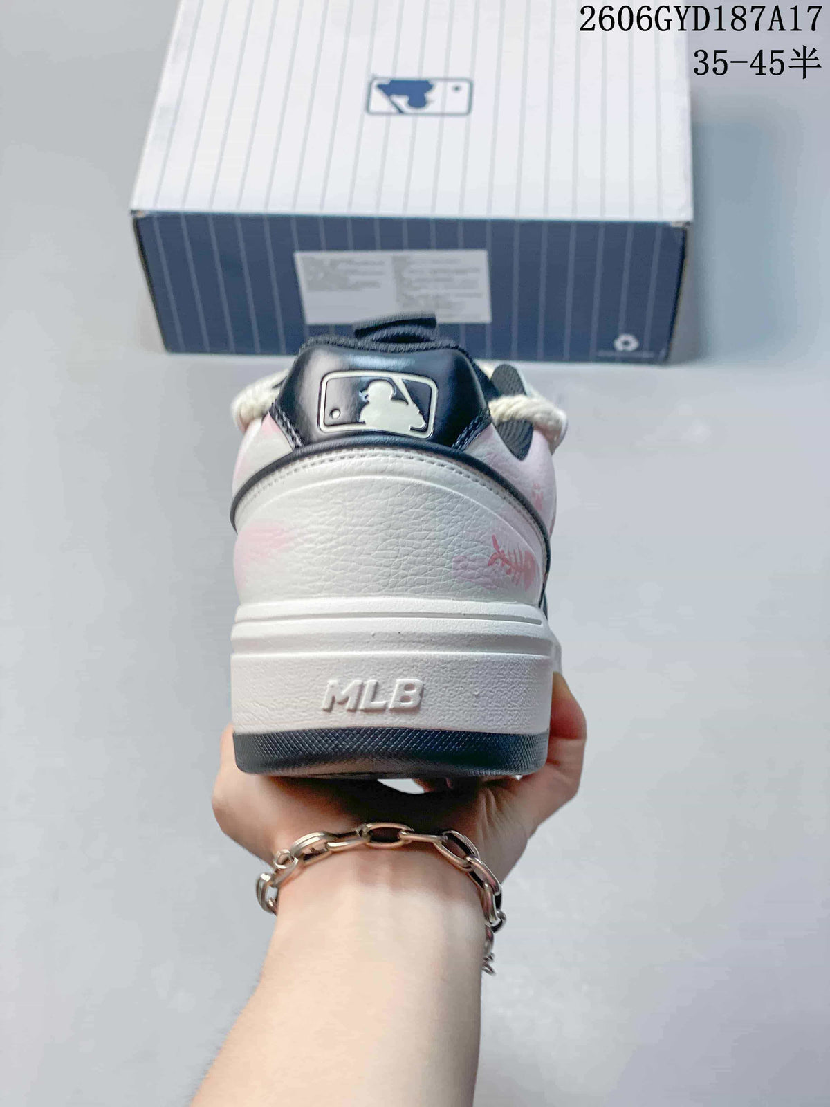MLB Chunky Liner Low-Top Sneakers White Pink