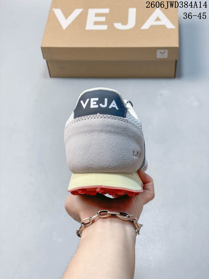 Veja Esplar Sneakers in White, Gray and Navy
