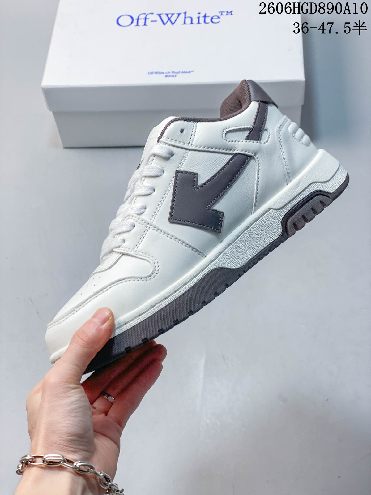 Off-White White Leather Low-Top Sneakers with Arrow Motif