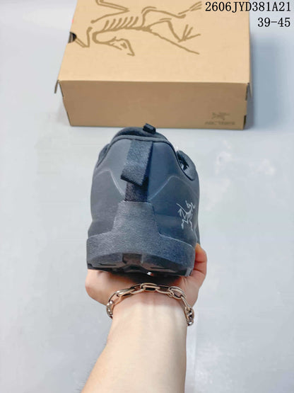 Arc'teryx Konseal Approach Shoes in Charcoal