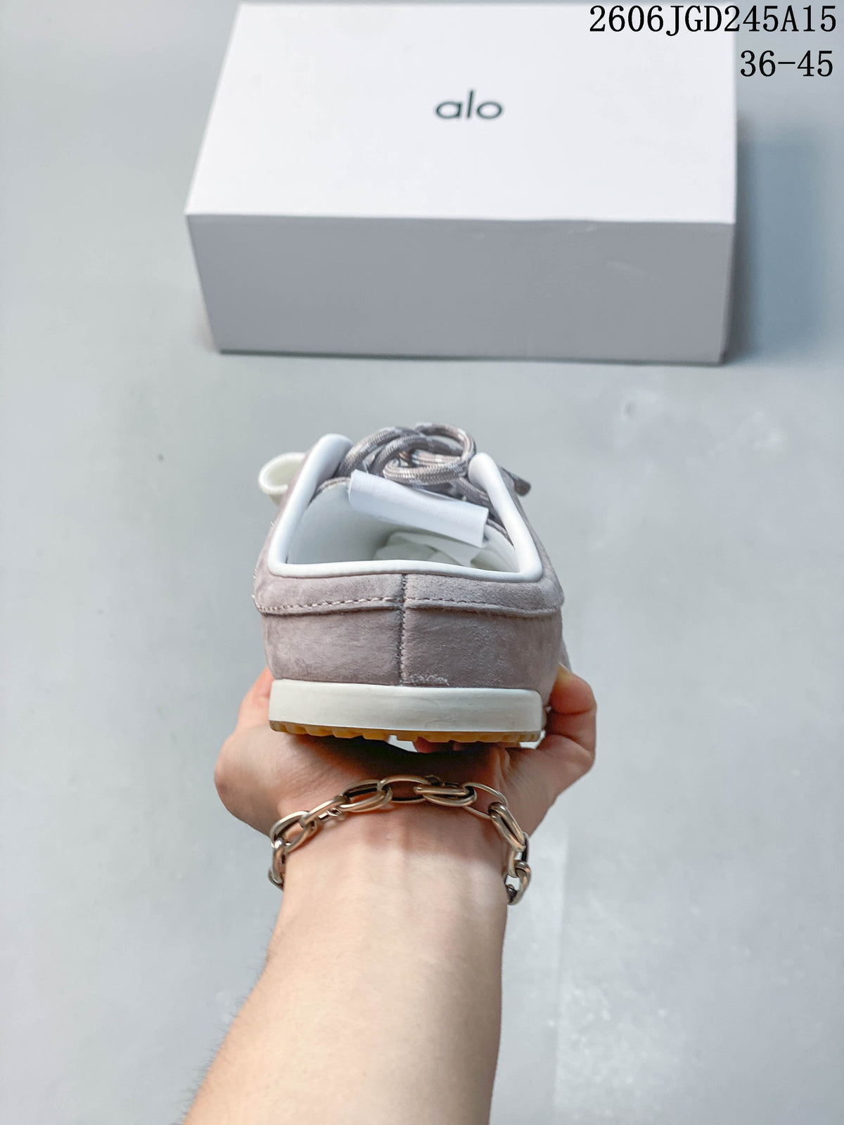Alo Yoga Sunset Sneaker in Mauve Taupe JED103-GJG