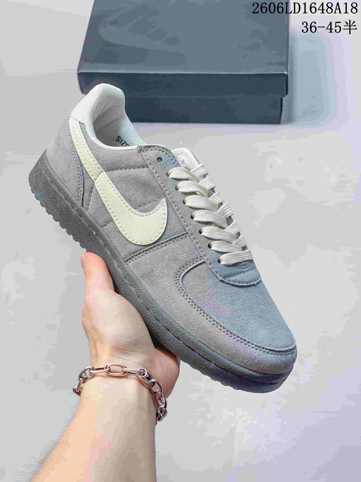 Nike Field General 82 SP Low-Top Sneakers