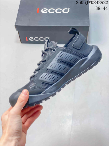 ECCO Men’s Gray Mesh Hiking Sneakers