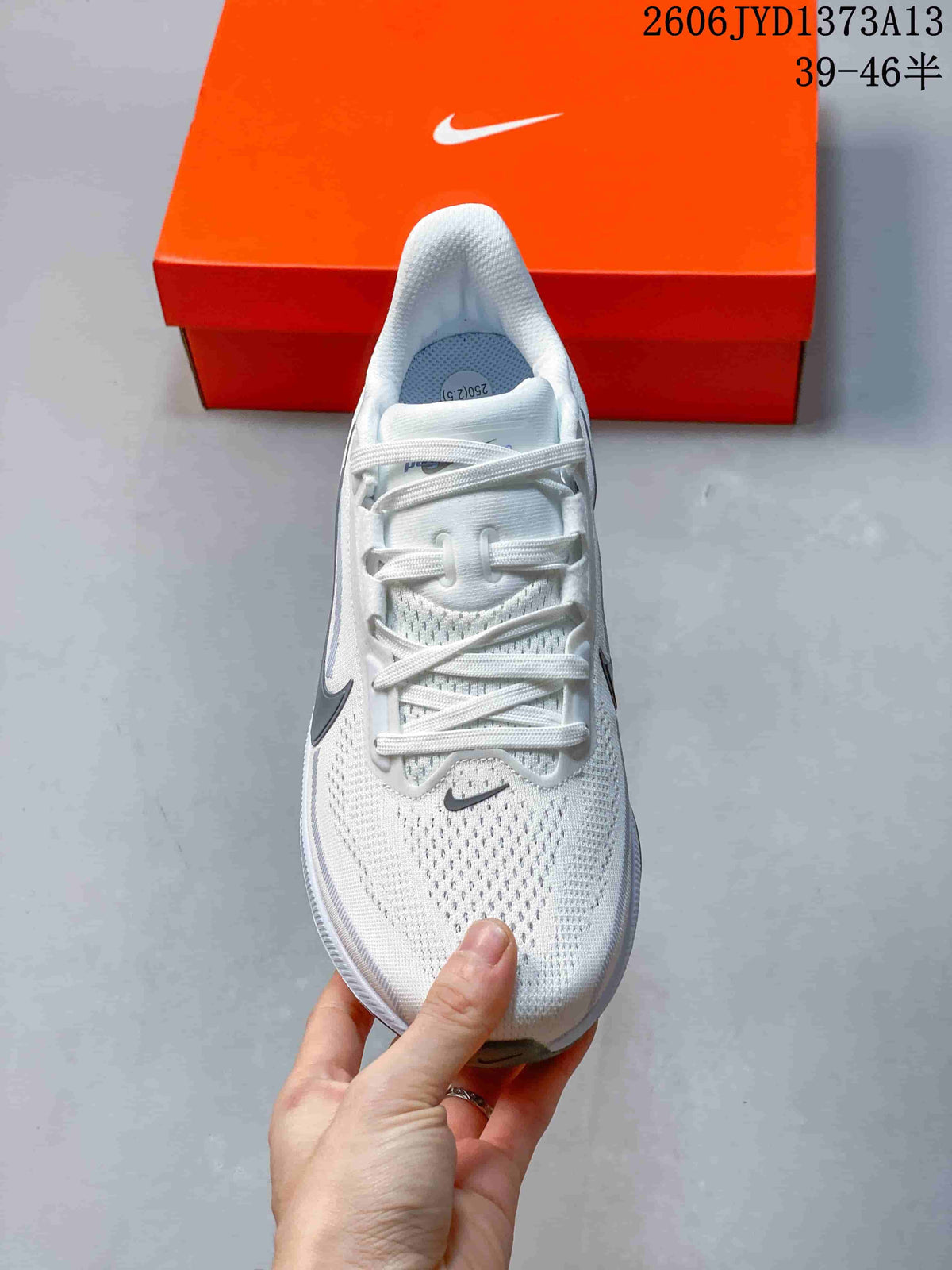 Nike Pegasus 42 Men's White Running Shoes