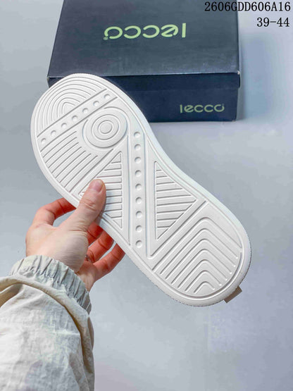 ECCO 621060 Slip-On Sneakers in Taupe