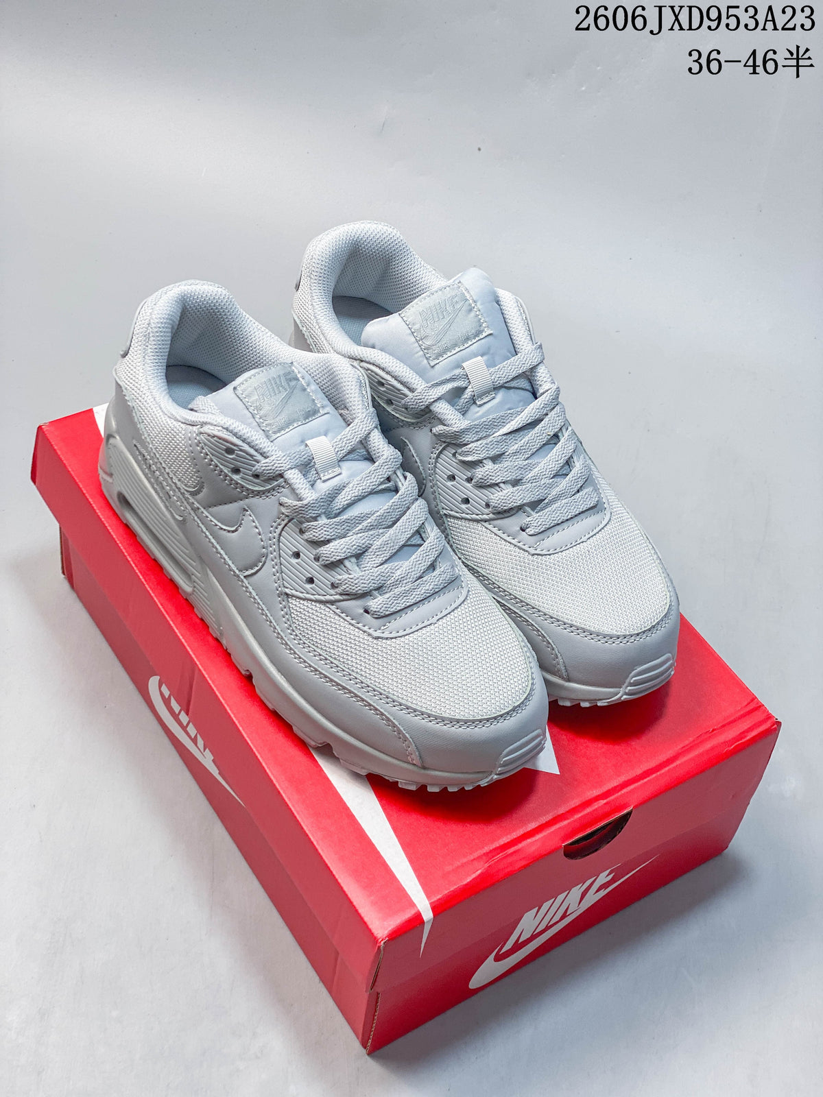 Nike Air Max 90 Low-Top Sneakers, Light Grey