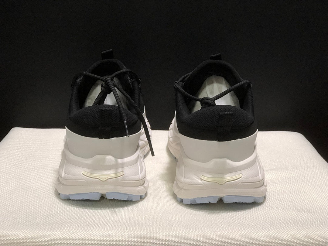 HOKA ONE ONE Tor Summit Black White Trail Sneakers