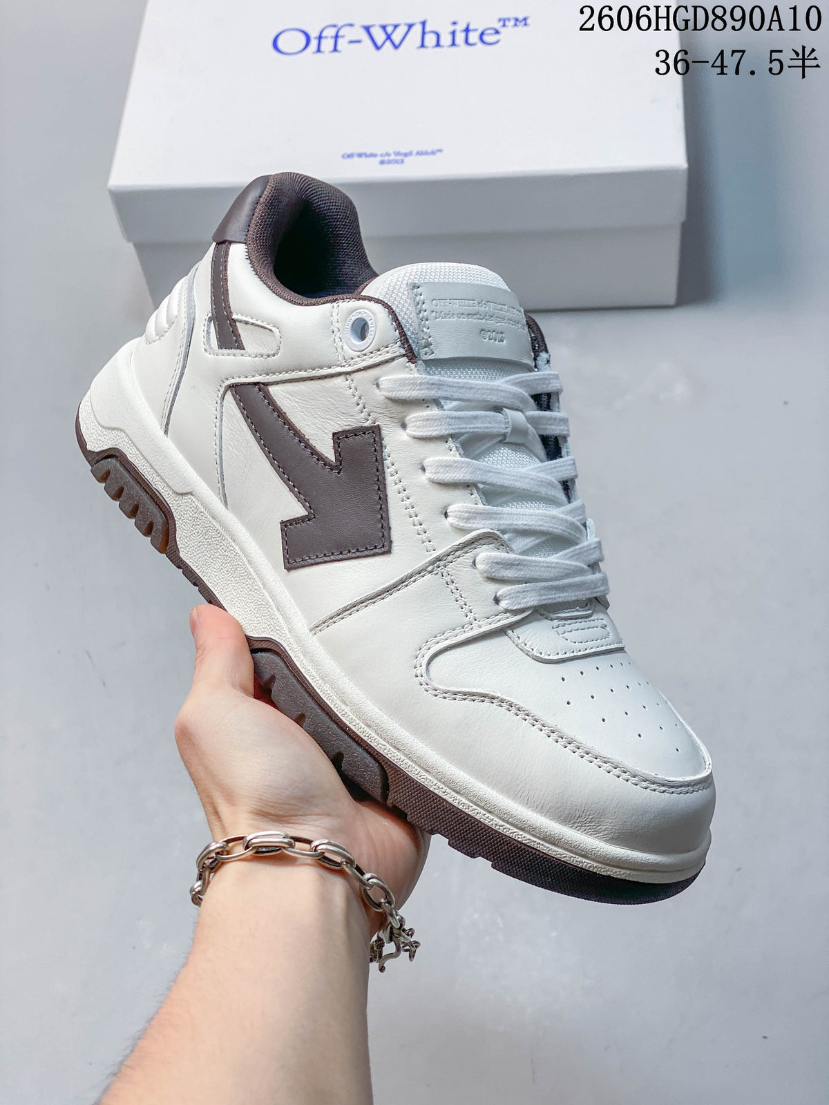 Off-White White Leather Low-Top Sneakers with Arrow Motif