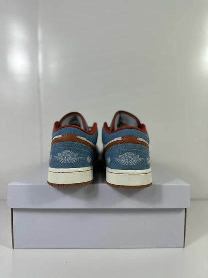 Rear view of the sneakers with blue heel panels