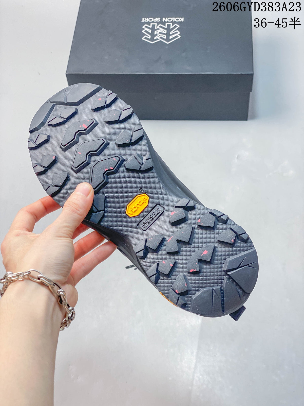 Kolon Sport MA Approach Venti Mega Hiking Sneakers
