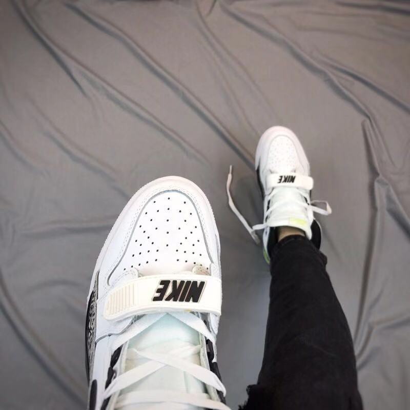 Top view highlighting the perforated toe and instep strap