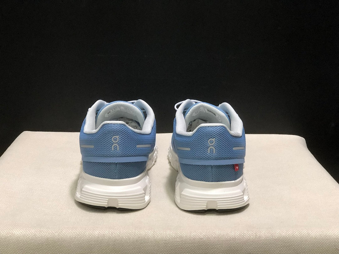 On Cloud 6 Sneakers in Light Blue