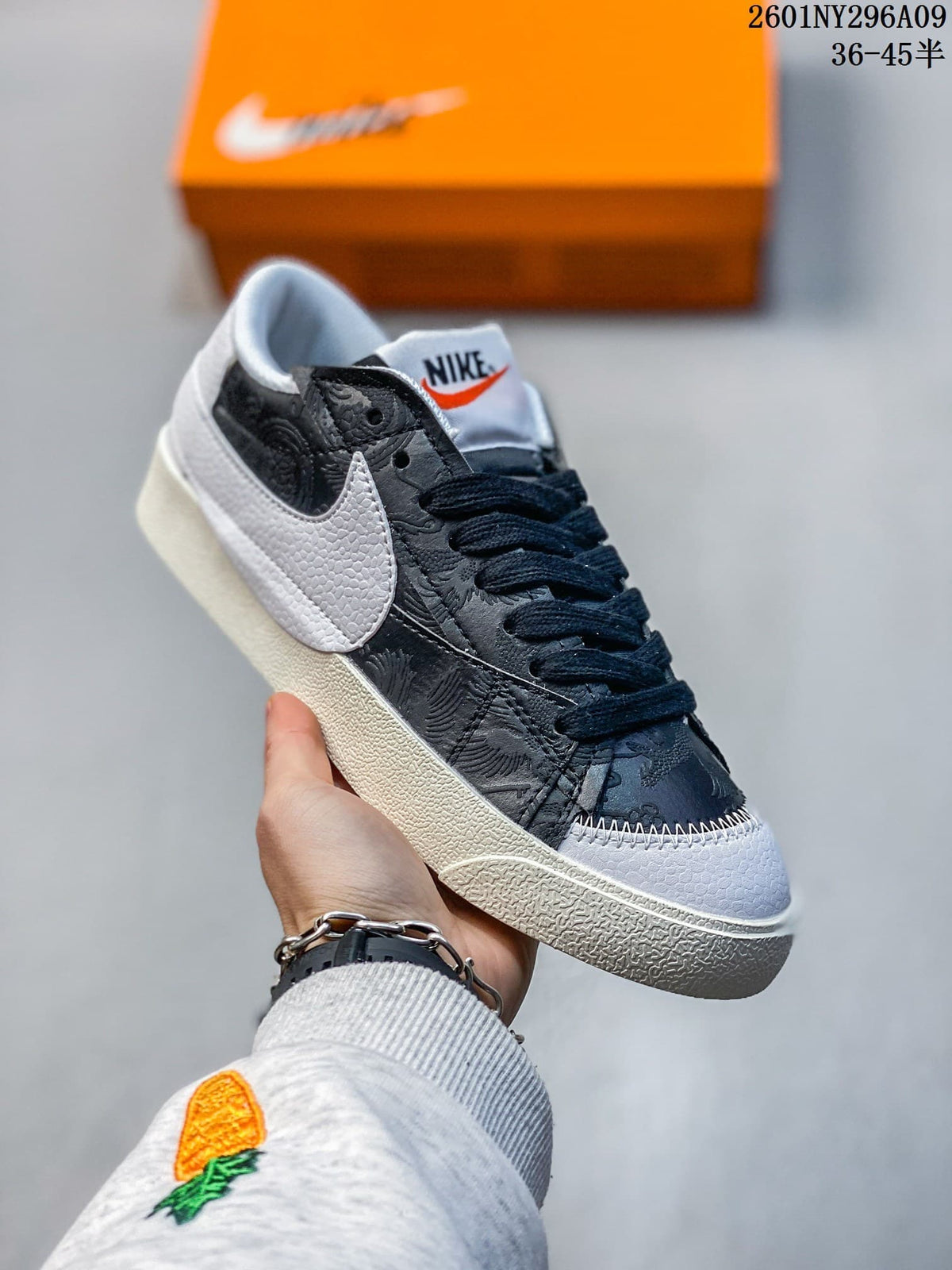 Nike Blazer Low '77 Jumbo Patterned Sneakers