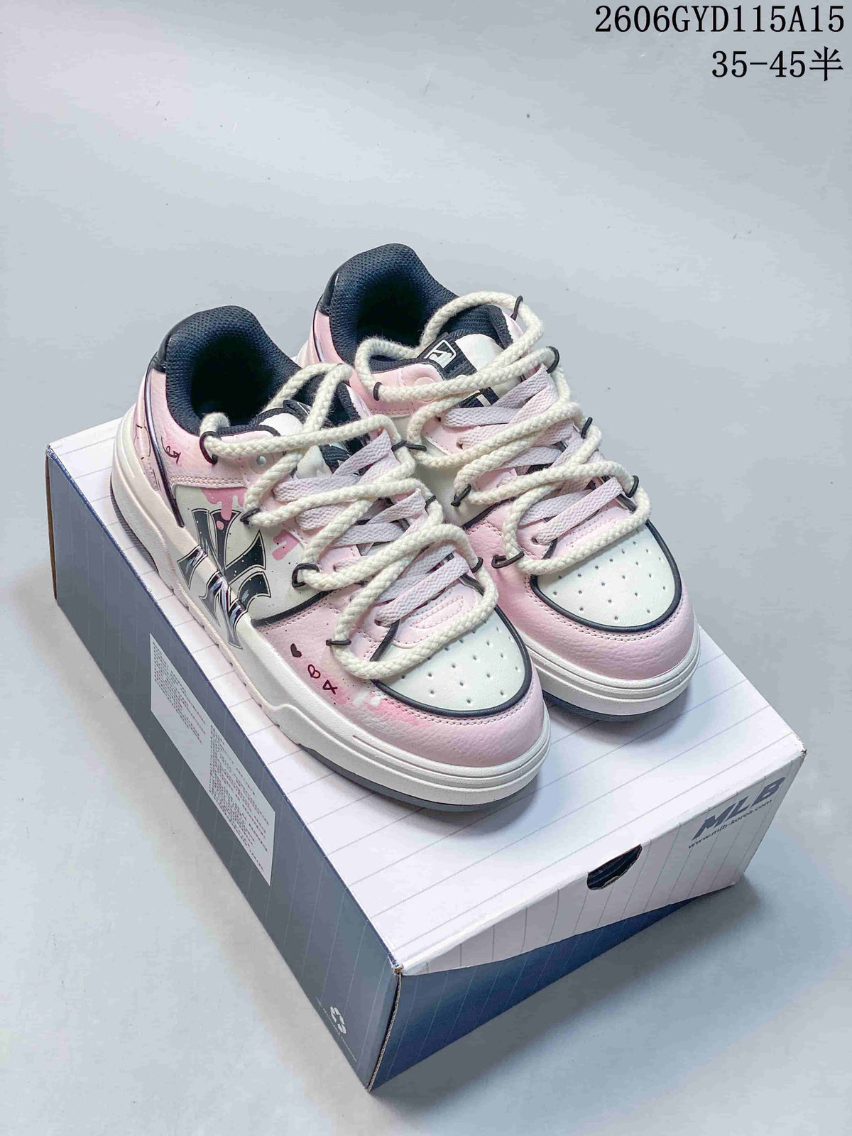 MLB Chunky Liner Low-Top Sneakers Pink and White 3ASXCA12N
