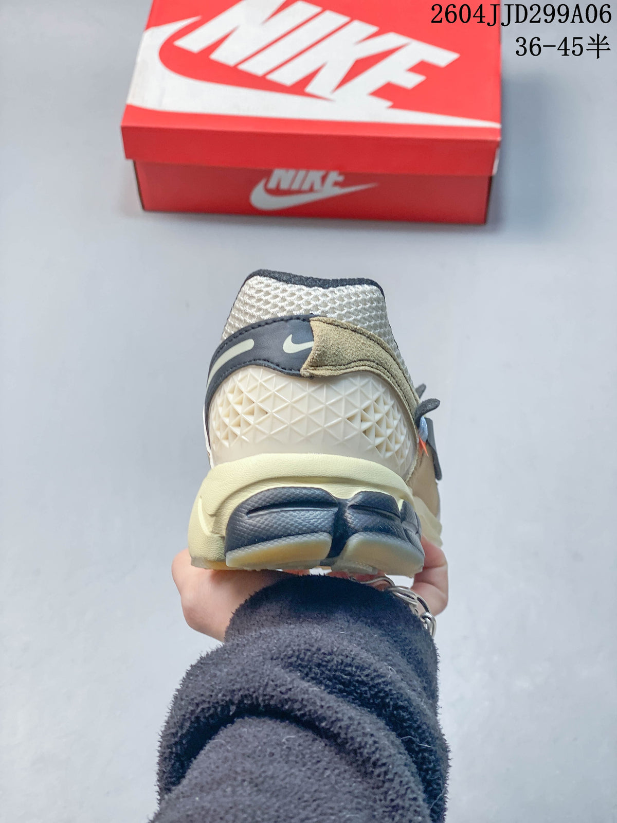 Nike Zoom Vomero 5 Sneakers Beige FJ4151-004