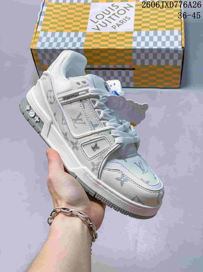 Louis Vuitton Trainer Low-Top Sneakers HL581400624