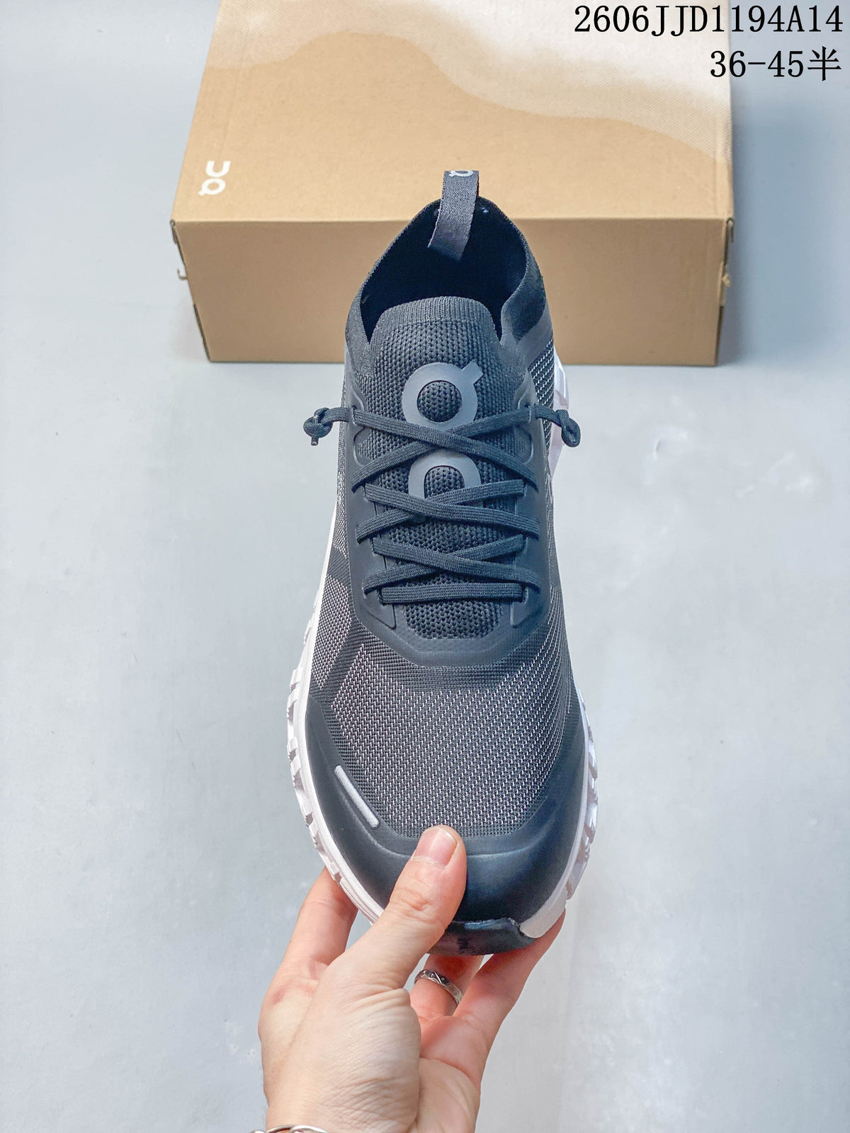 On Cloud 6 Versa Men's Running Shoes in Charcoal