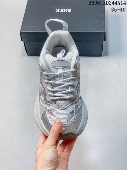 SMFK Future Ripple Low-Top Sneakers in Silver and White