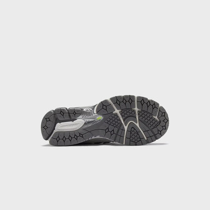 New Balance 1906R - Light Silver Metallic / Alkaline Green