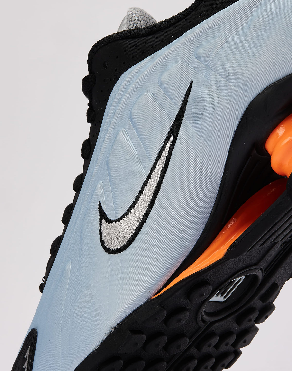 Nike Shox R4