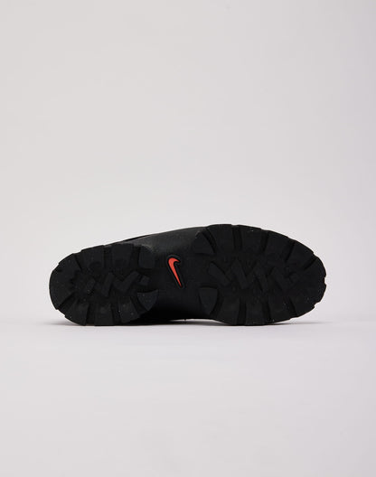 Nike Lahar Low