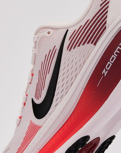 Nike Vomero 18